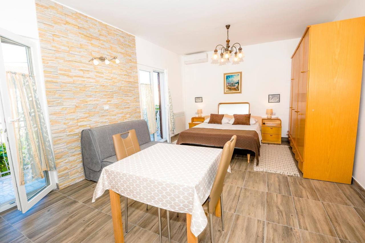 Guest House Ab Adria Home Rovinj Buitenkant foto