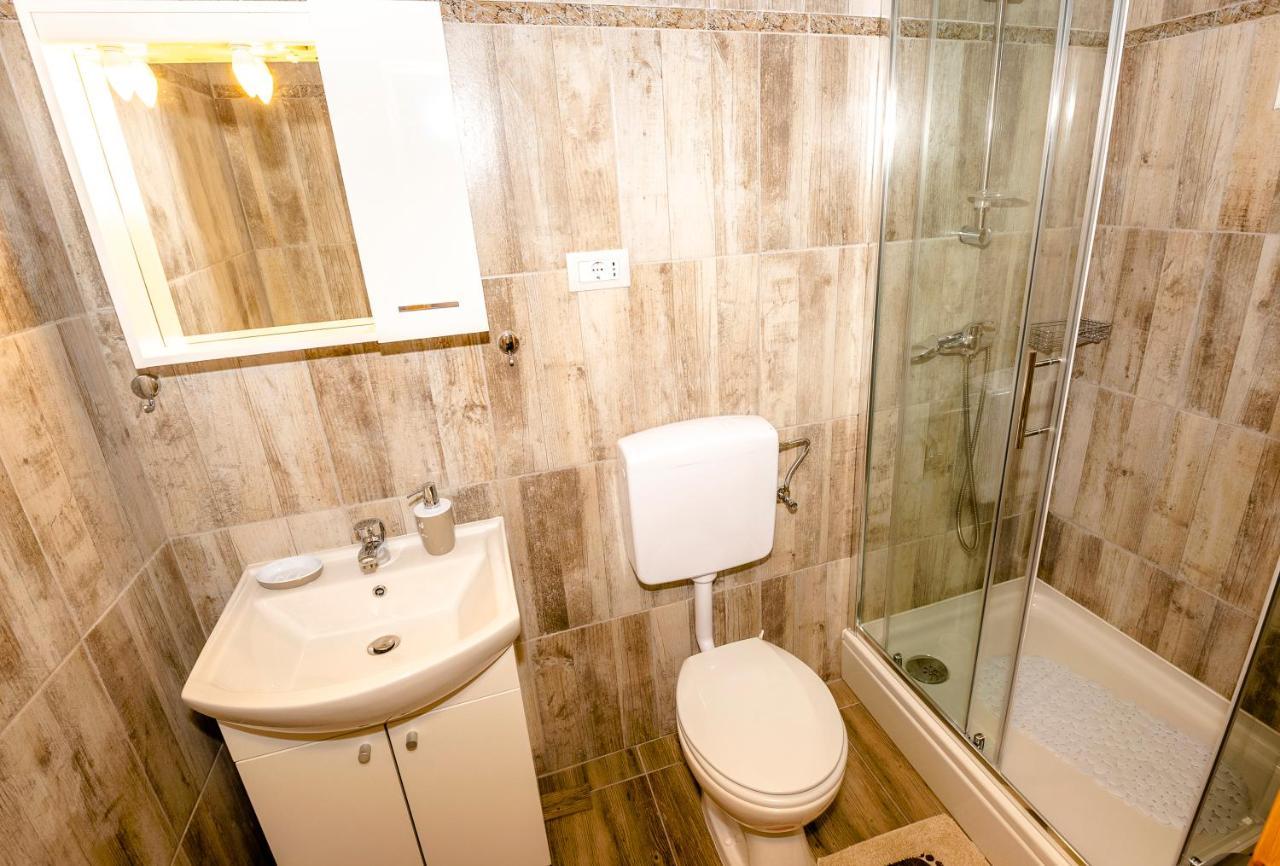 Guest House Ab Adria Home Rovinj Buitenkant foto
